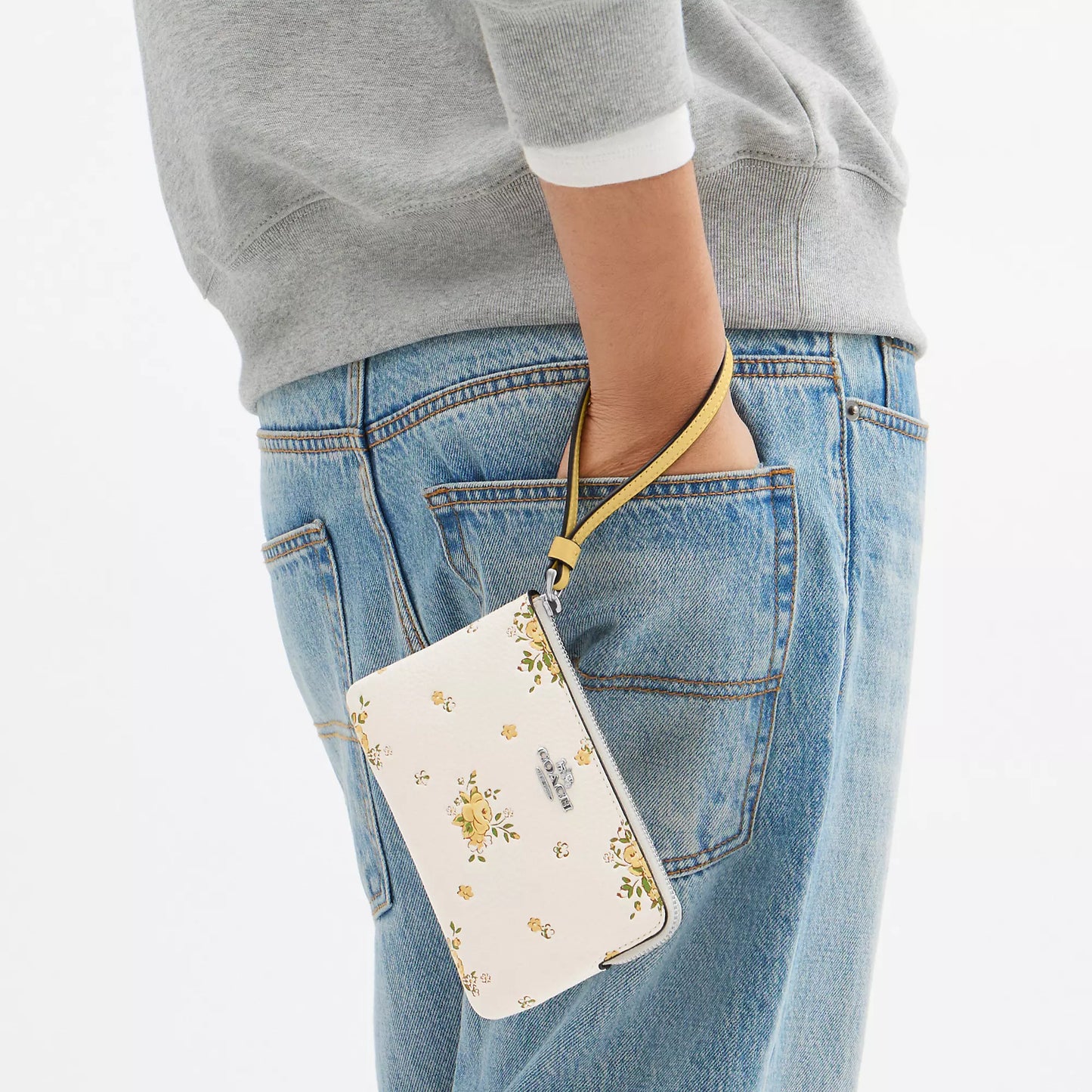 StrapStory - Wristlet 493