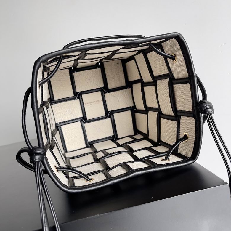 BTVA-Bags - Strap Story - 052