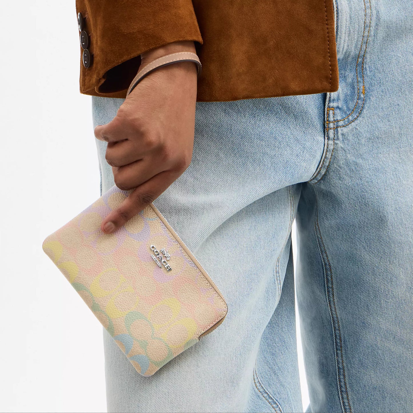 StrapStory - Wristlet 470
