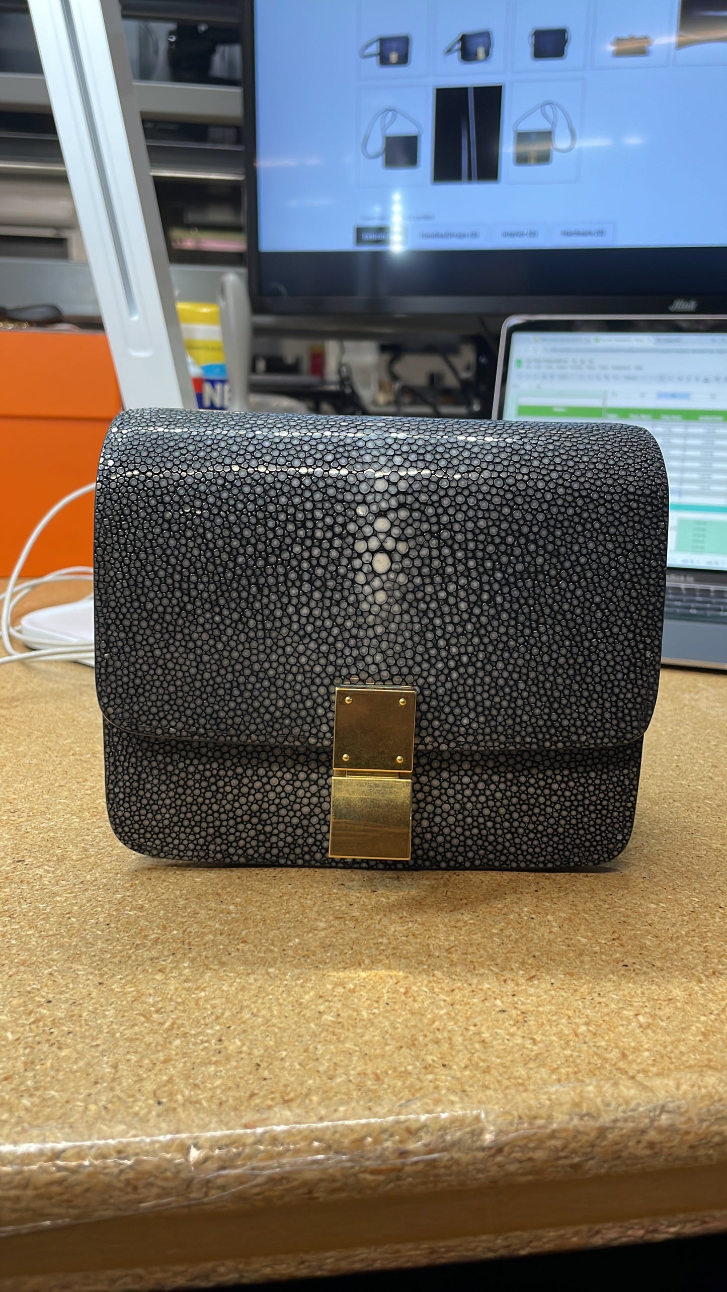 STRAPSTORY SHOULDER BAG - 047