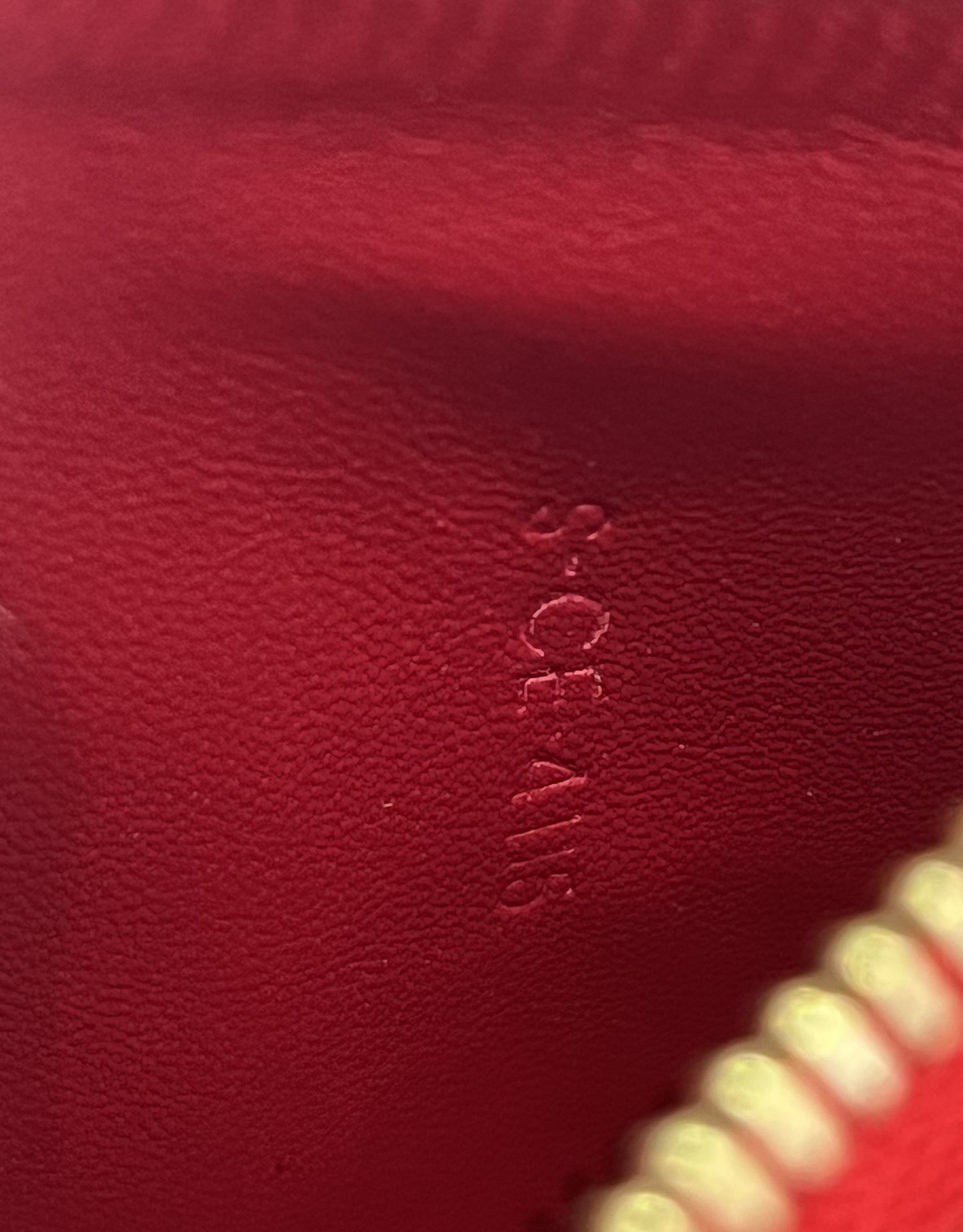 STRAPSTORY CROSSBODY BAG - 250