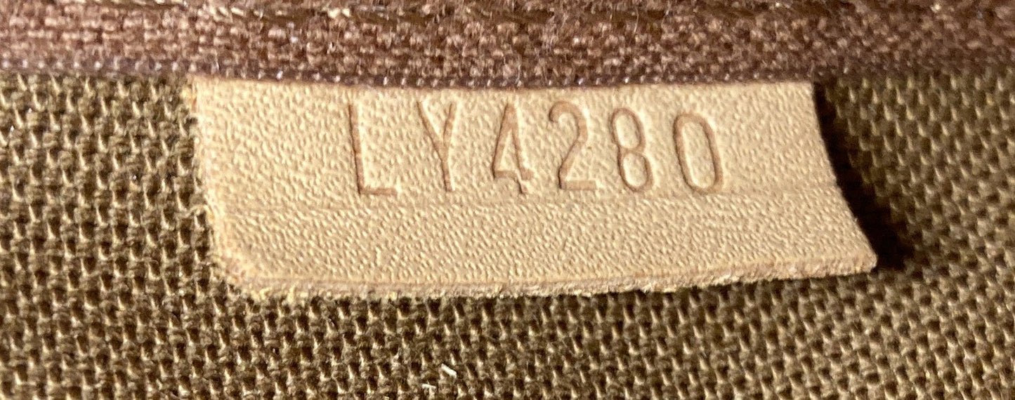 STRAPSTORY CROSSBODY BAG - 2847