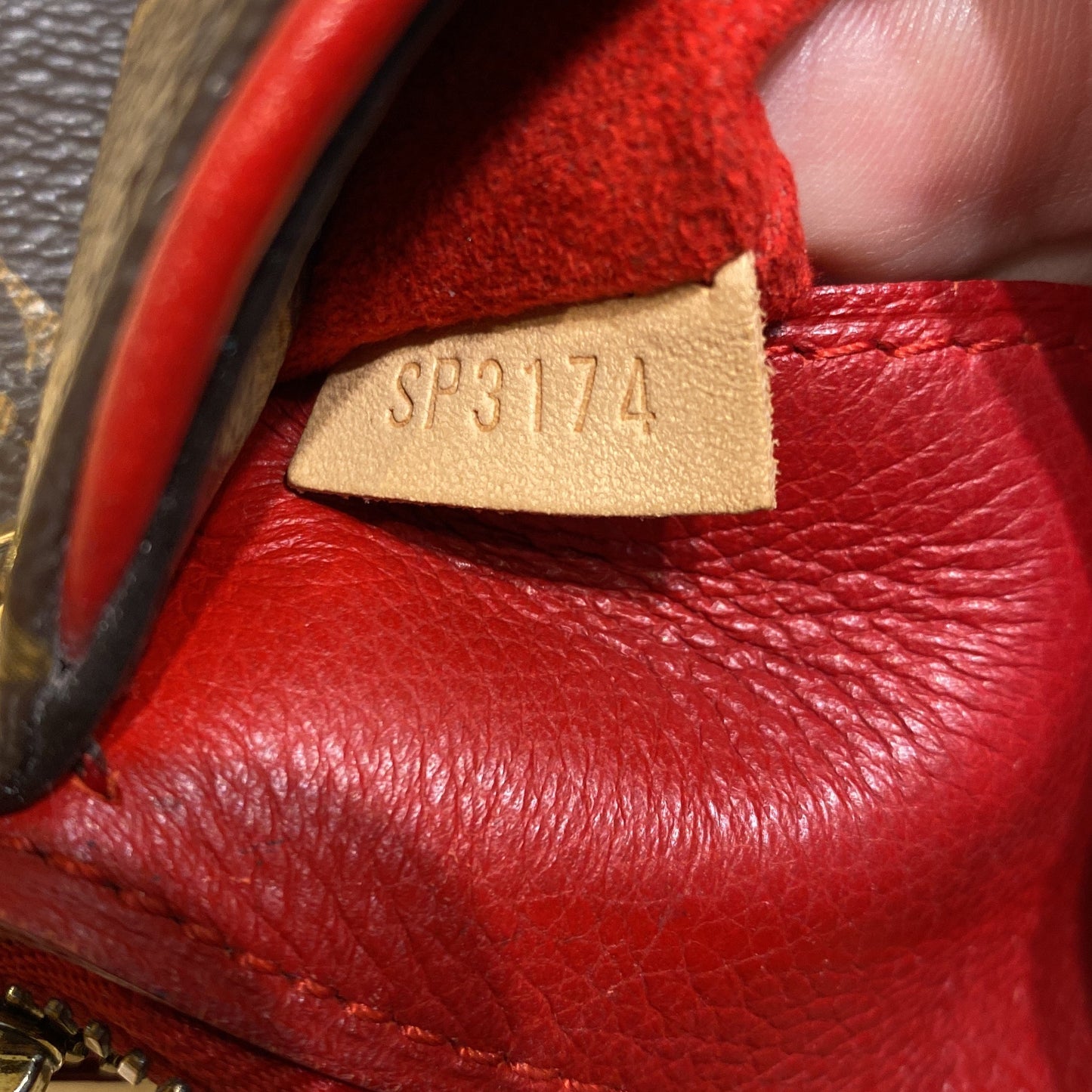 STRAPSTORY SHOULDER BAG - 2053