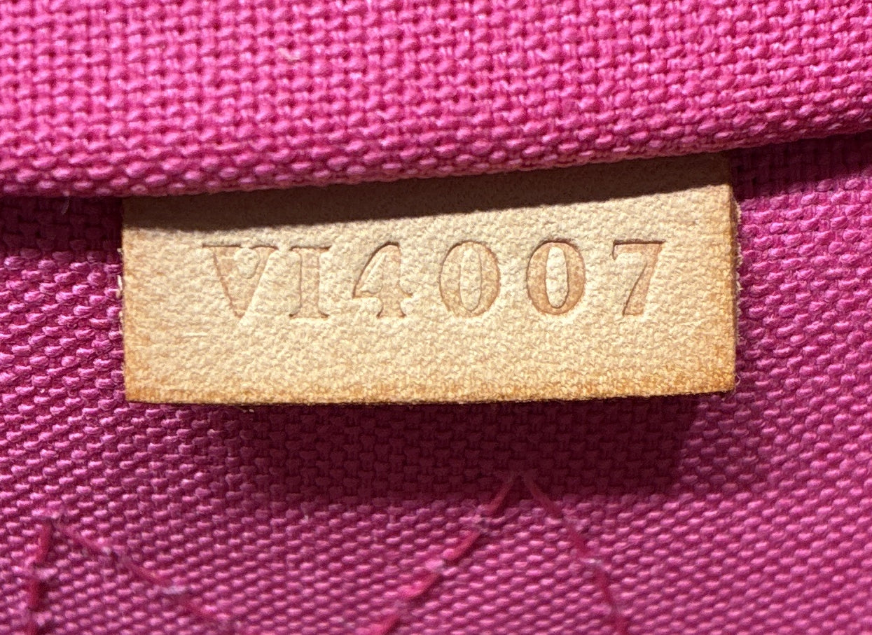 STRAPSTORY TOTE - 2600