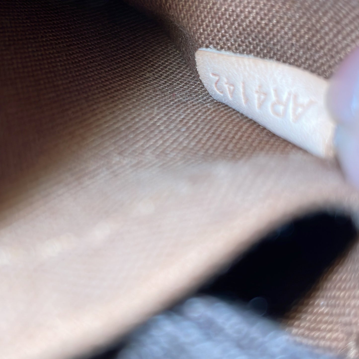 STRAPSTORY MESSENGER - 250