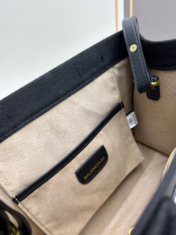 BLGA-Bags - Strap Story - 780