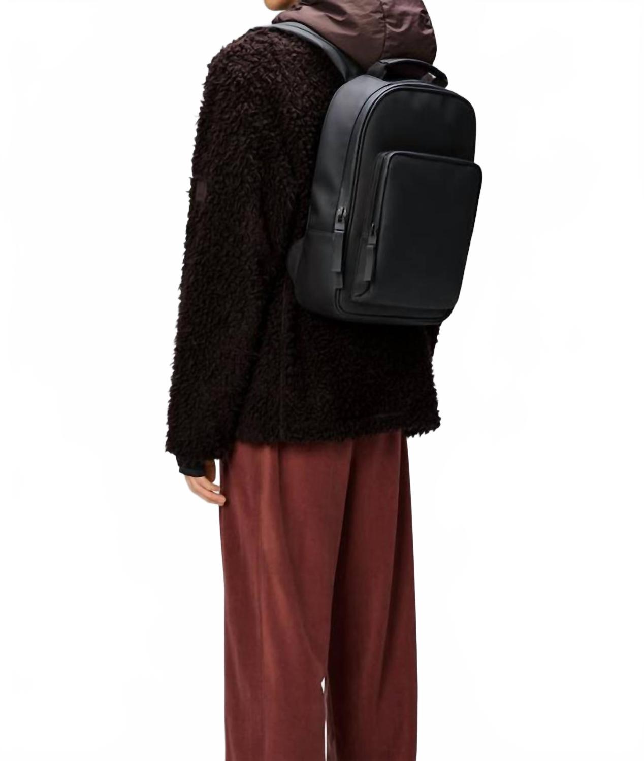 StrapStory - Backpack 1002