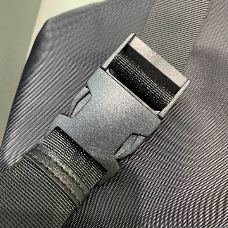 BLGA-Bags - Strap Story - 082