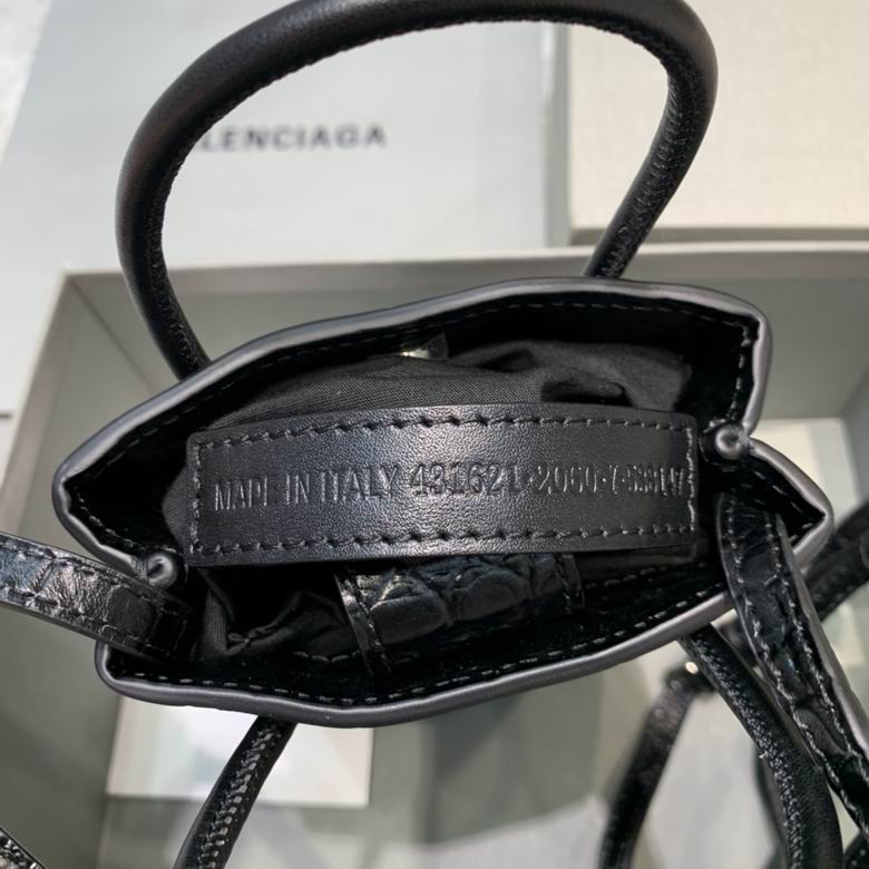 BLGA-Bags - Strap Story - 220