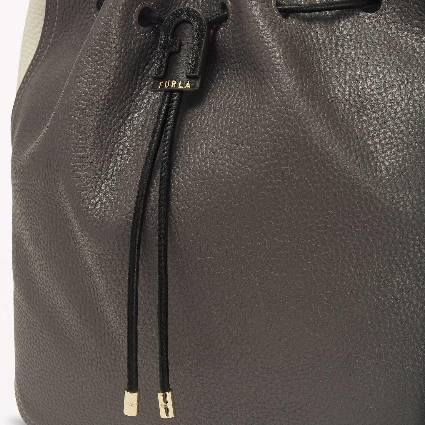 StrapStory - Tote Bag 2535
