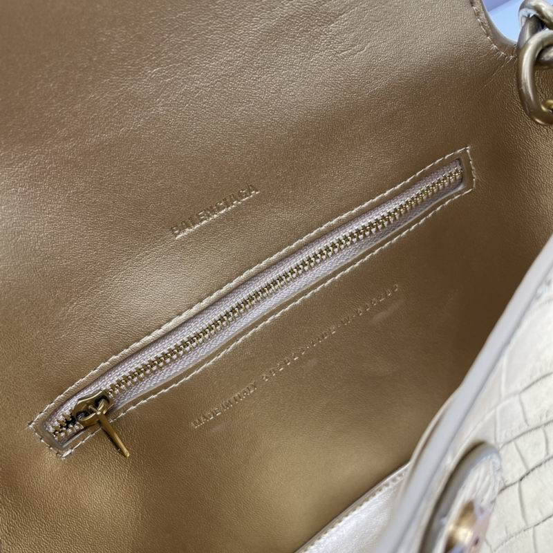 BLGA-Bags - Strap Story - 560