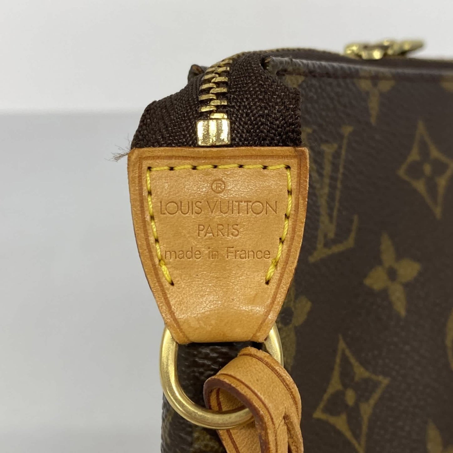 StrapStory - Satchel 1404