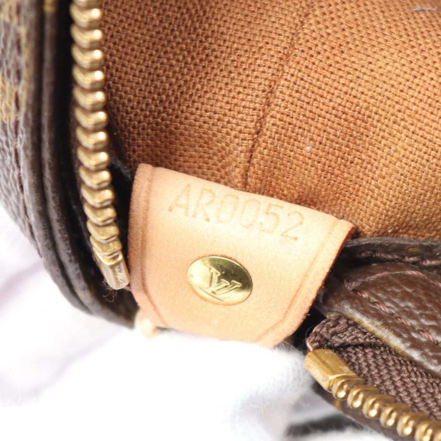 StrapStory - Tote Bag 3870