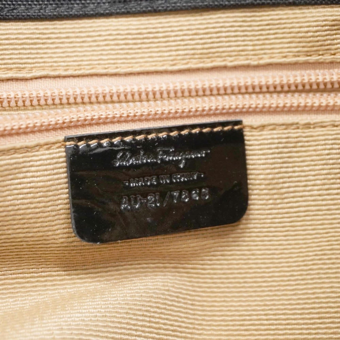 StrapStory - Tote Bag 4053