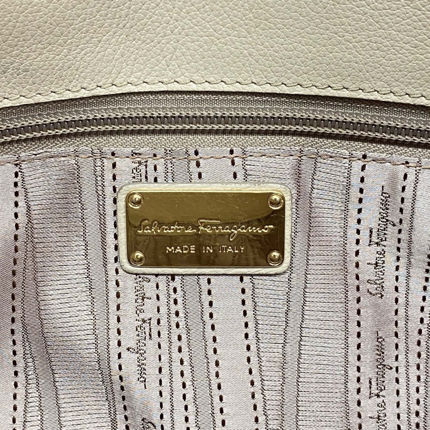 StrapStory - Tote Bag 3648