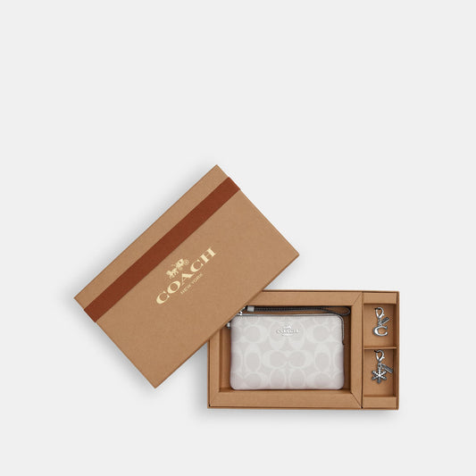StrapStory - Wristlet 026