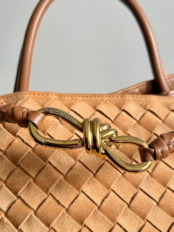 BTVA-Bags - Strap Story - 480