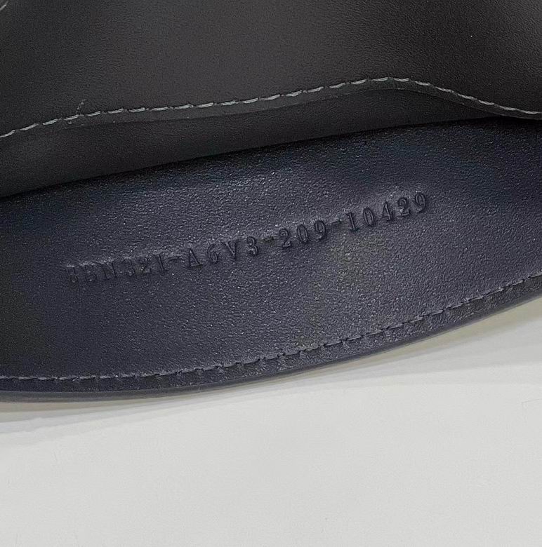 FDNI-Bags - Strap Story - 195