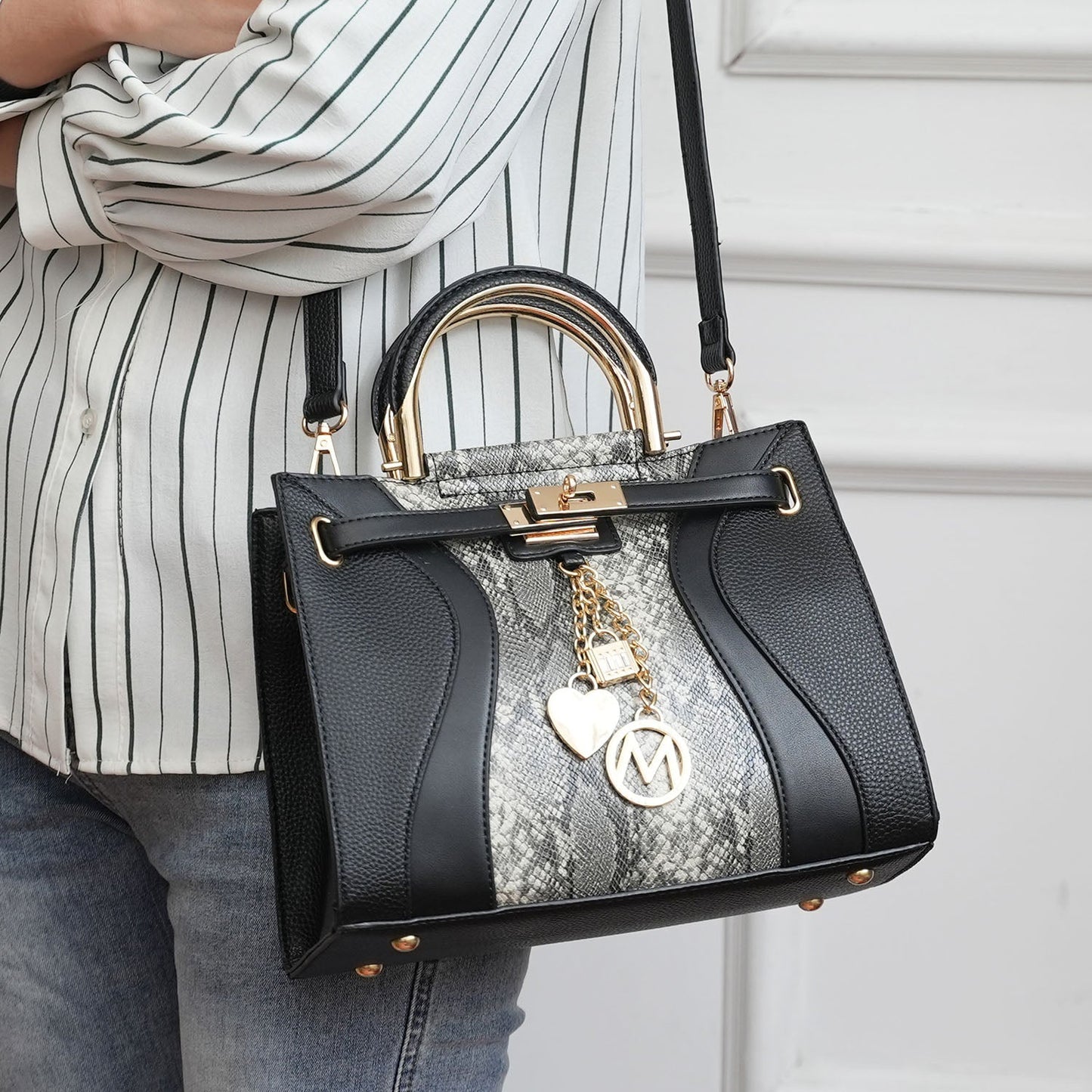 StrapStory - Tote Bag 1136
