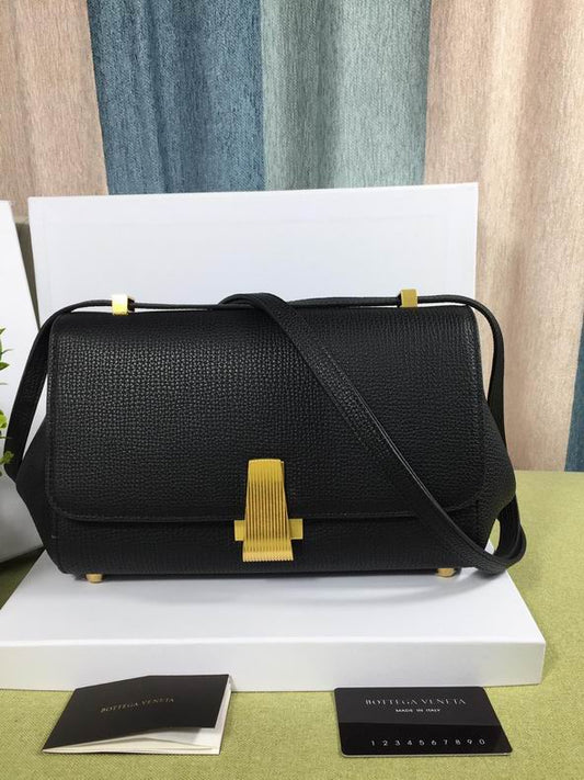 BTVA-Bags - Strap Story - 191