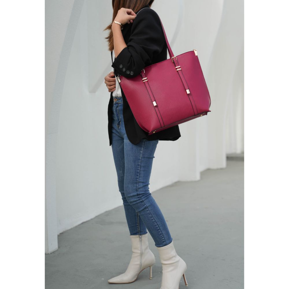 StrapStory - Tote Bag 520