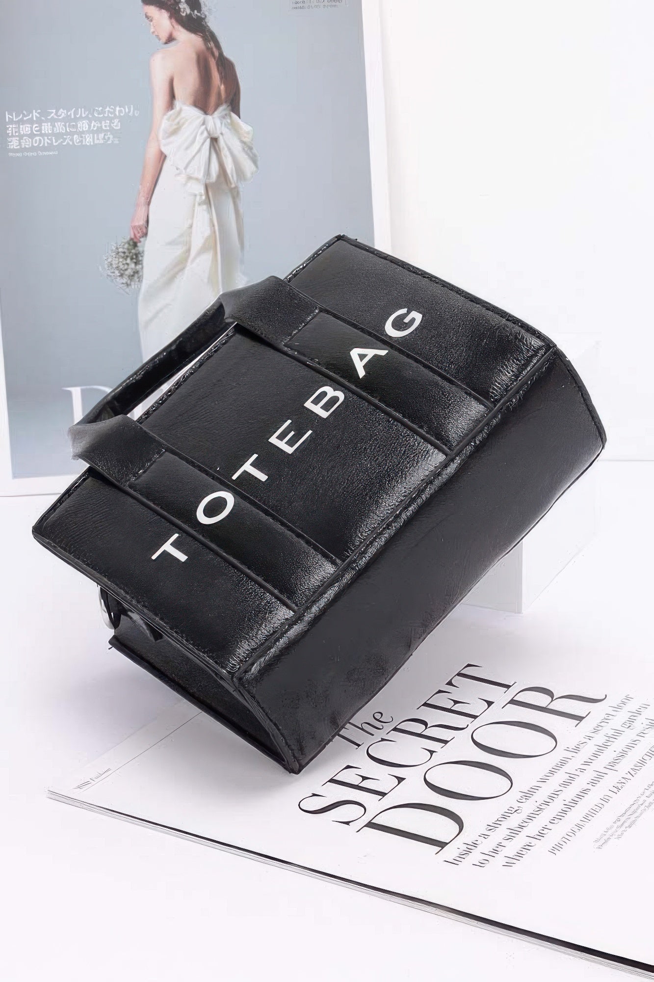 StrapStory - Tote Bag 880