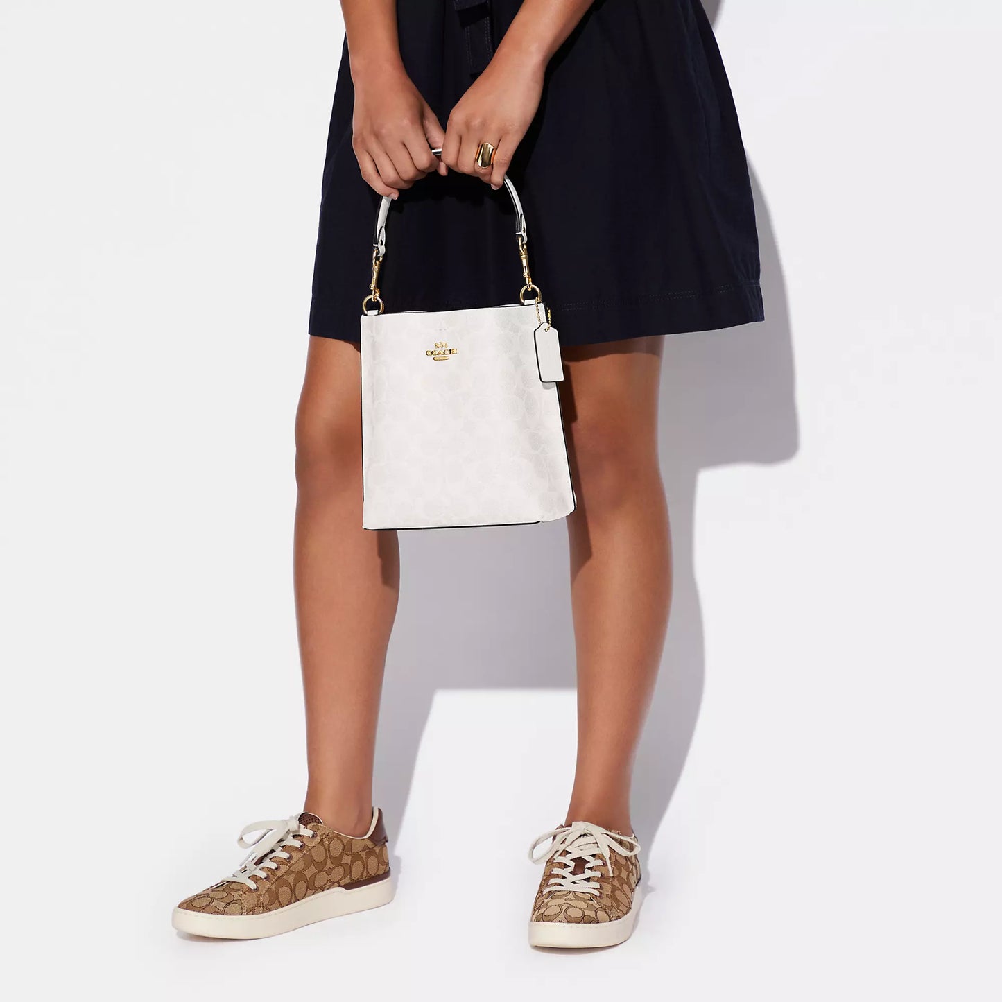 StrapStory - Bucket Bag 001