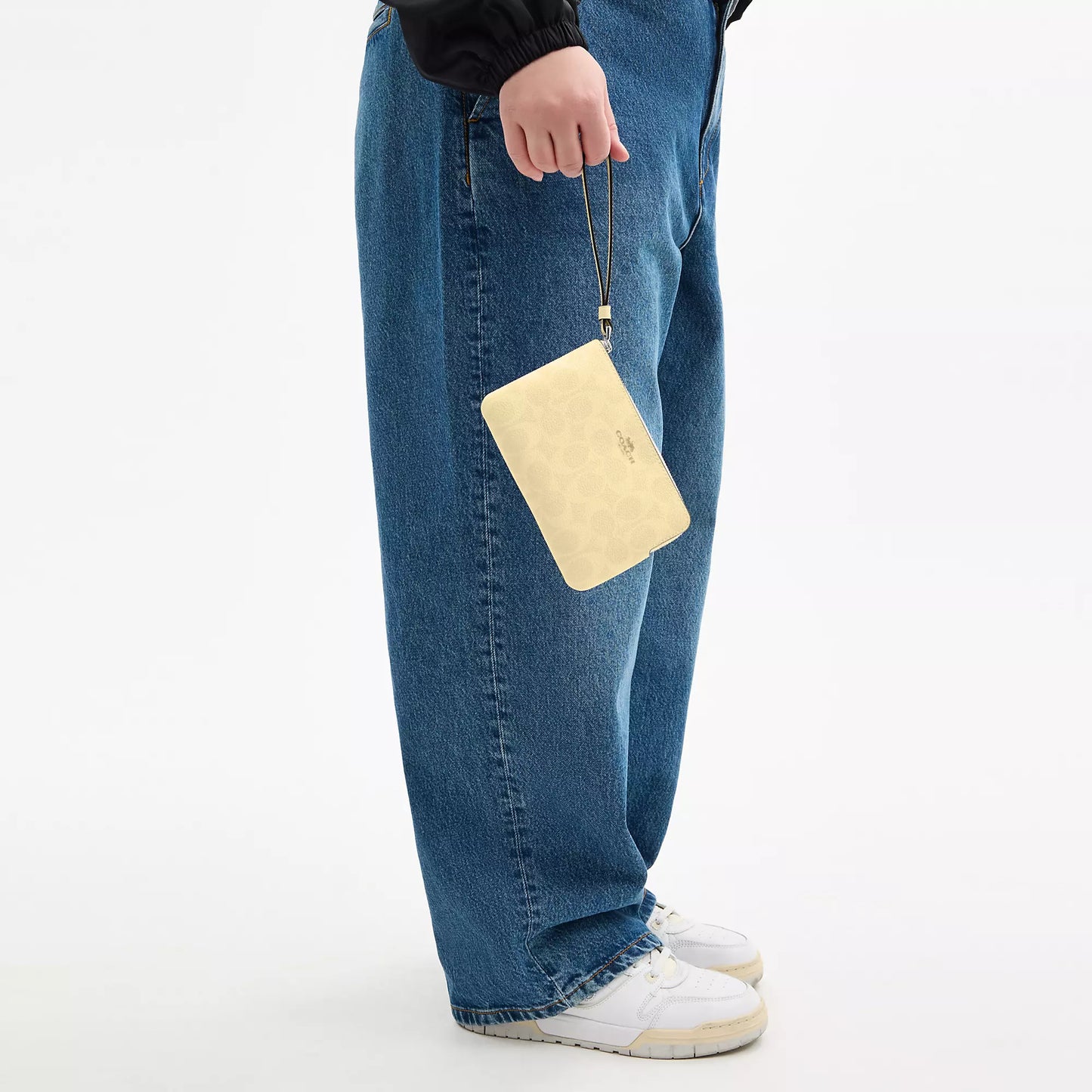 StrapStory - Wristlet 081