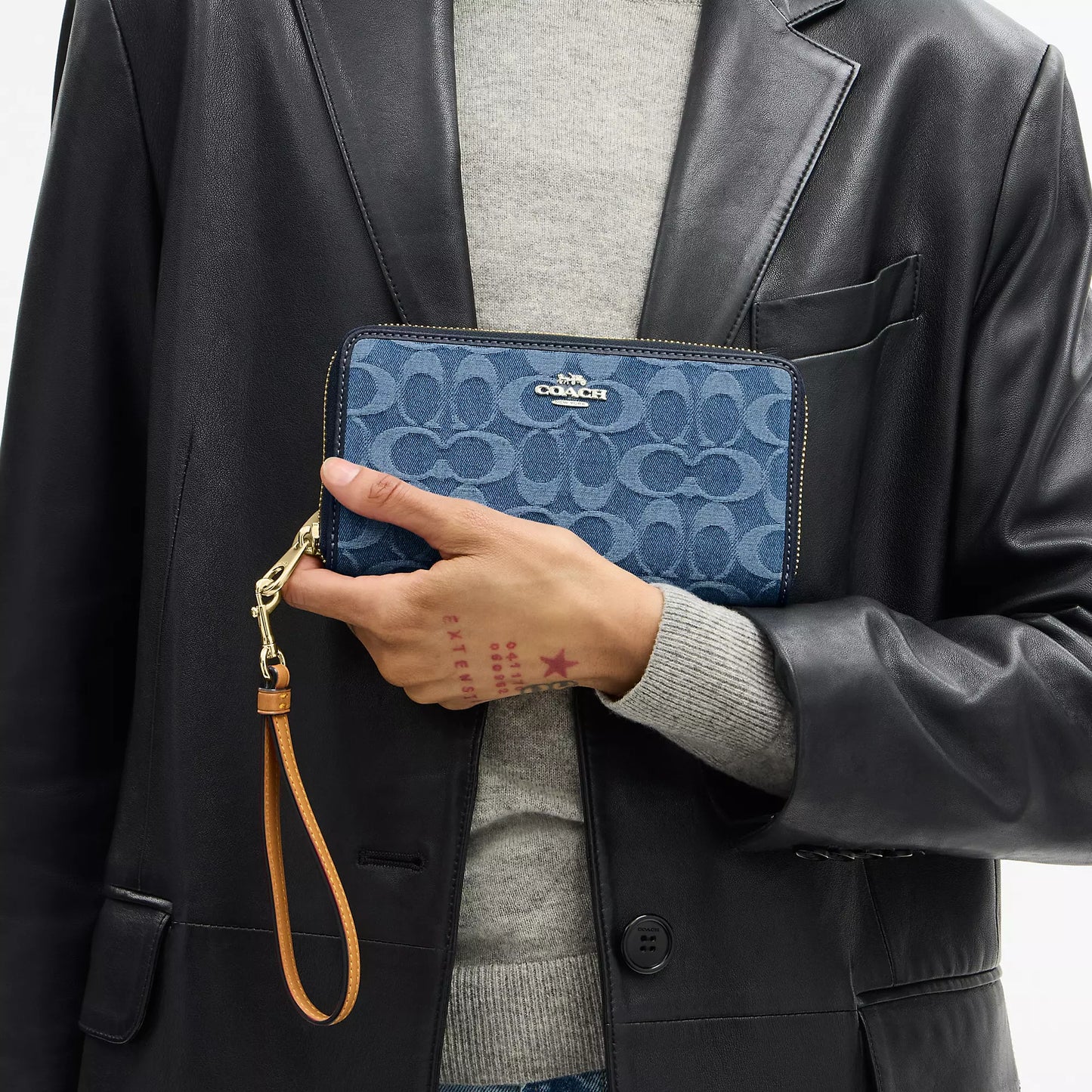StrapStory - Wristlet 1076