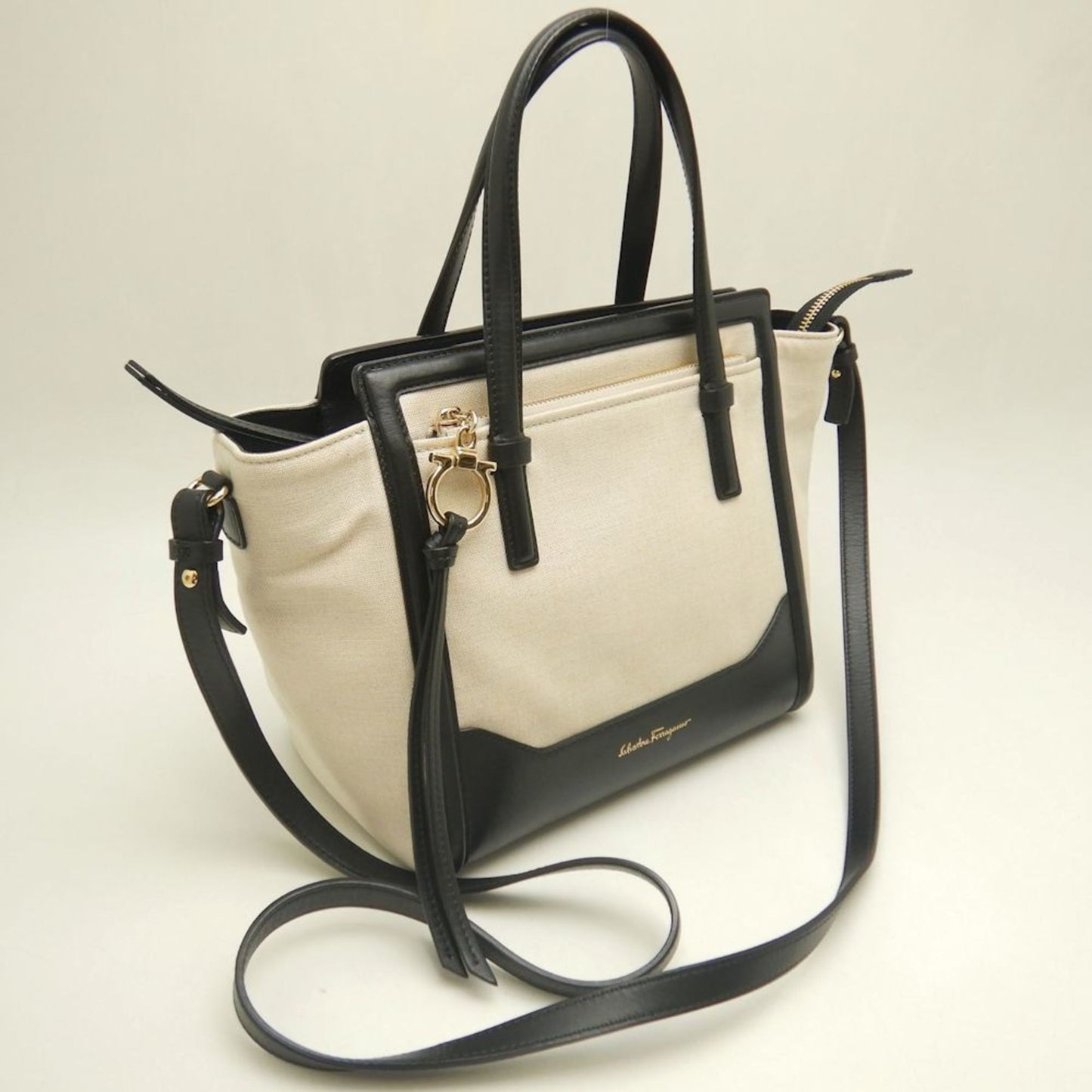 StrapStory - Tote Bag 2088