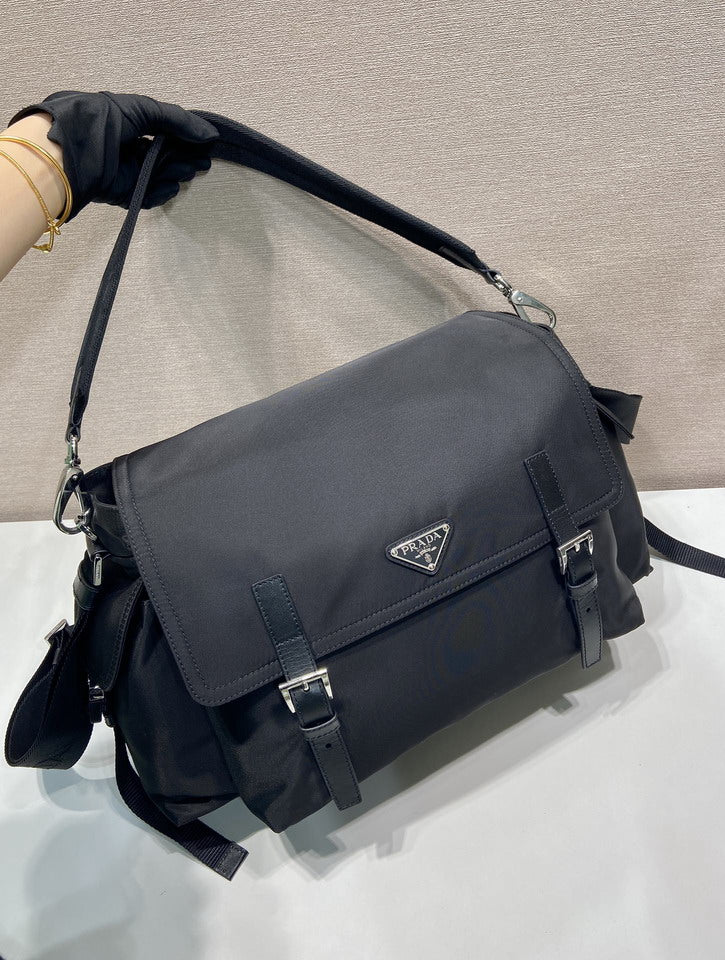 PRD-Bags - Strap Story - 1956