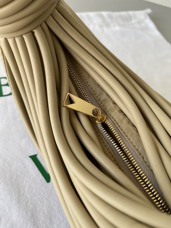 BTVA-Bags - Strap Story - 058