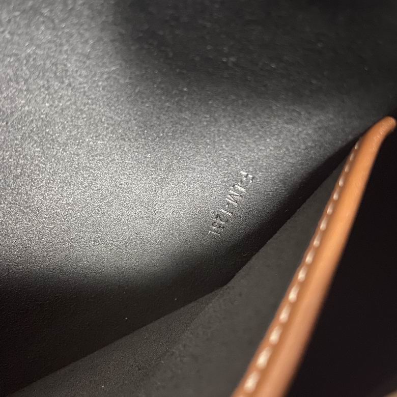 CLNE-Bags - Strap Story - 905