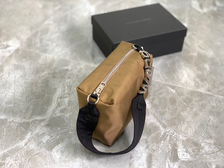 AXWG-Bag - Strap Story - 005