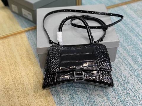 BLGA-Bags - Strap Story - 130