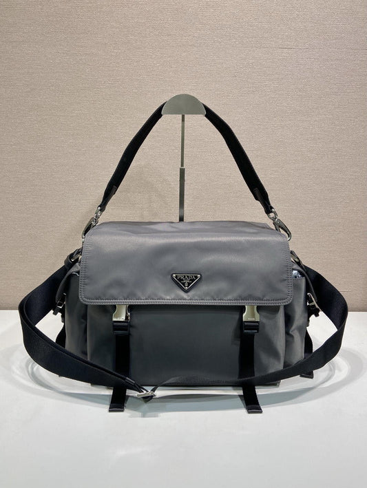 PRD-Bags - Strap Story - 1954