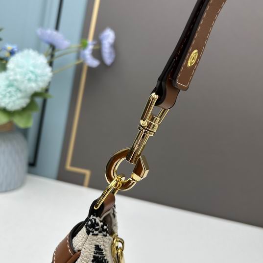 CLNE-Bags - Strap Story - 764