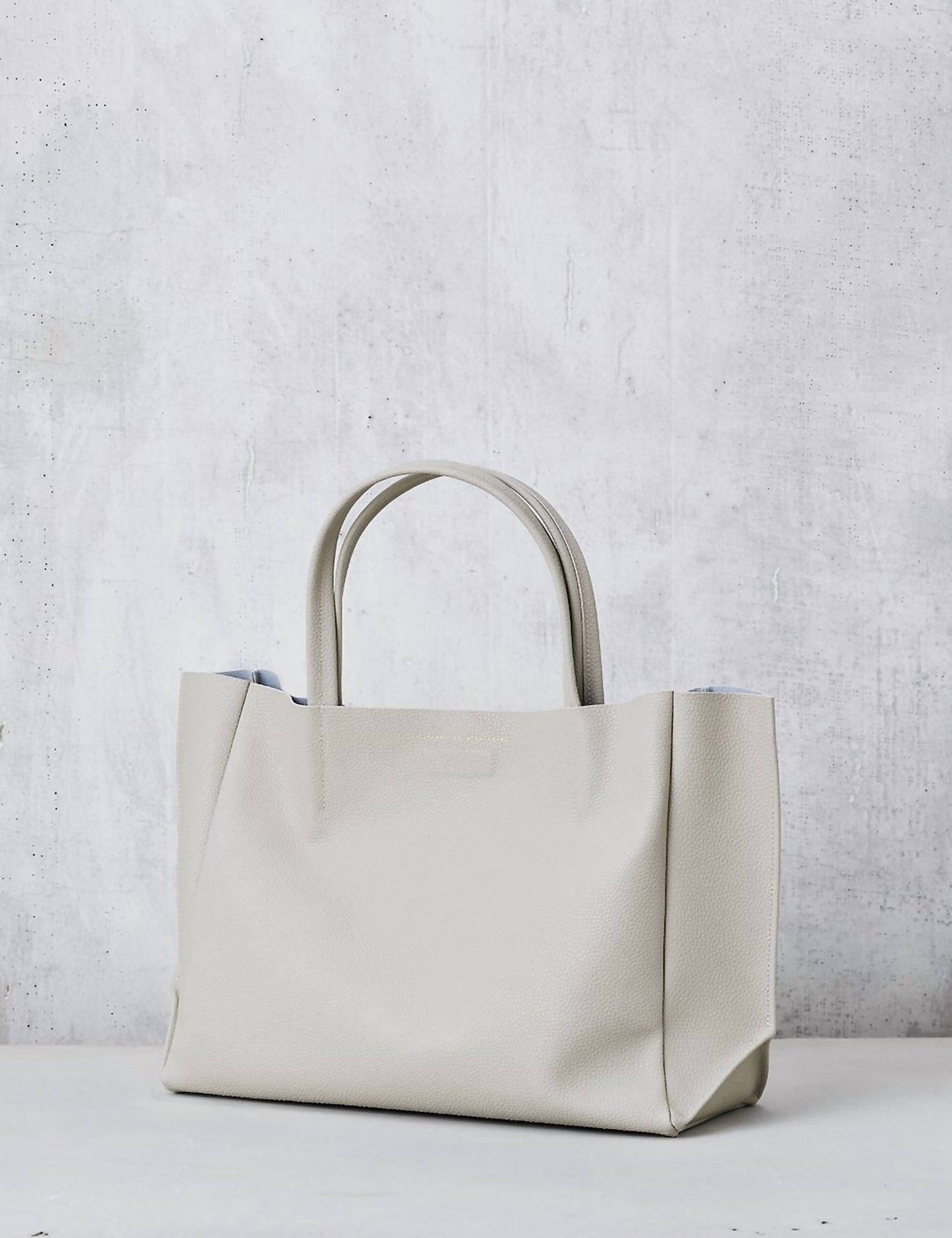 StrapStory - Tote Bag 1683