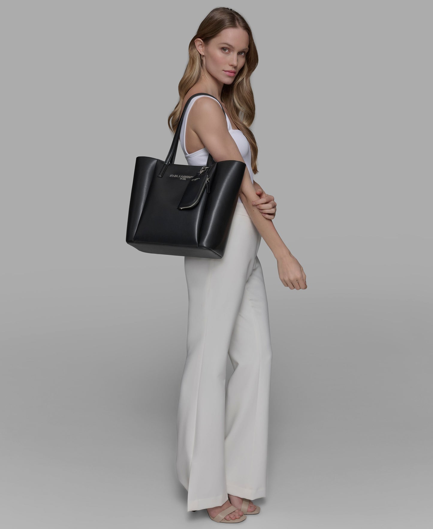 StrapStory - Tote Bag 354