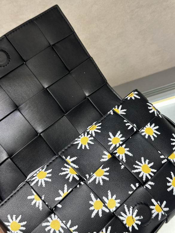 BTVA-Bags - Strap Story - 212