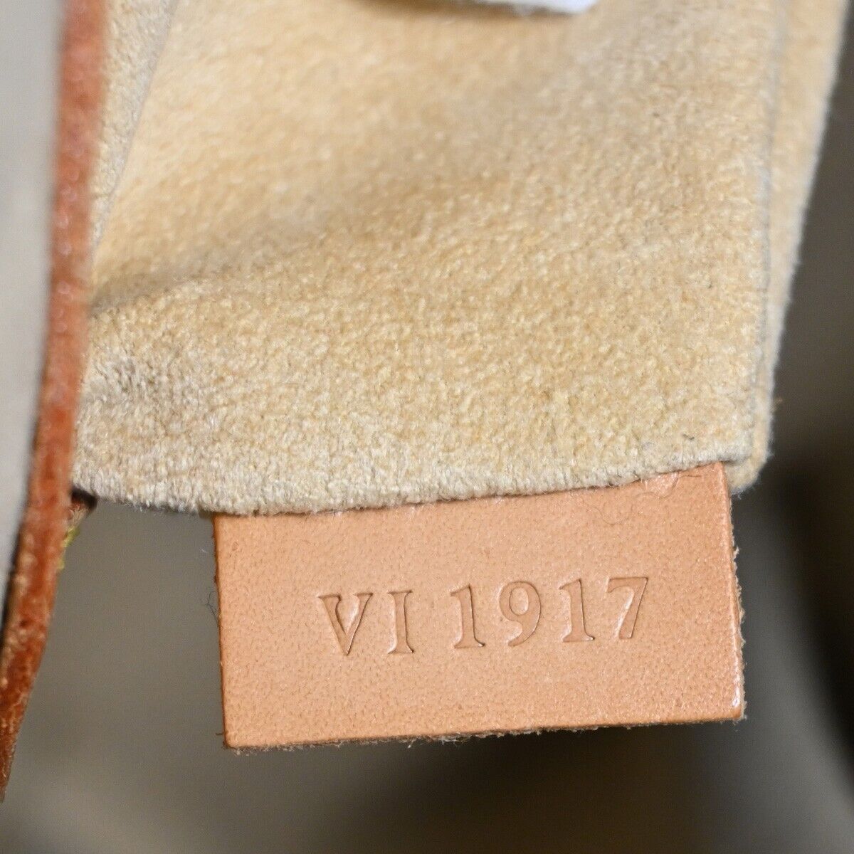StrapStory - Tote Bag 2551