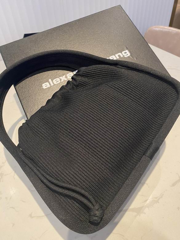 AXWG-Bag - Strap Story - 002