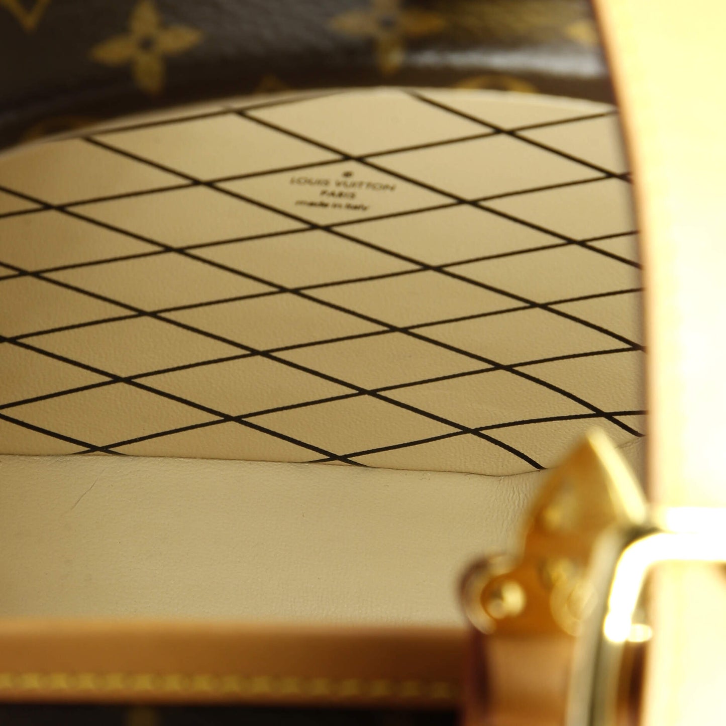 STRAPSTORY CROSSBODY BAG - 558