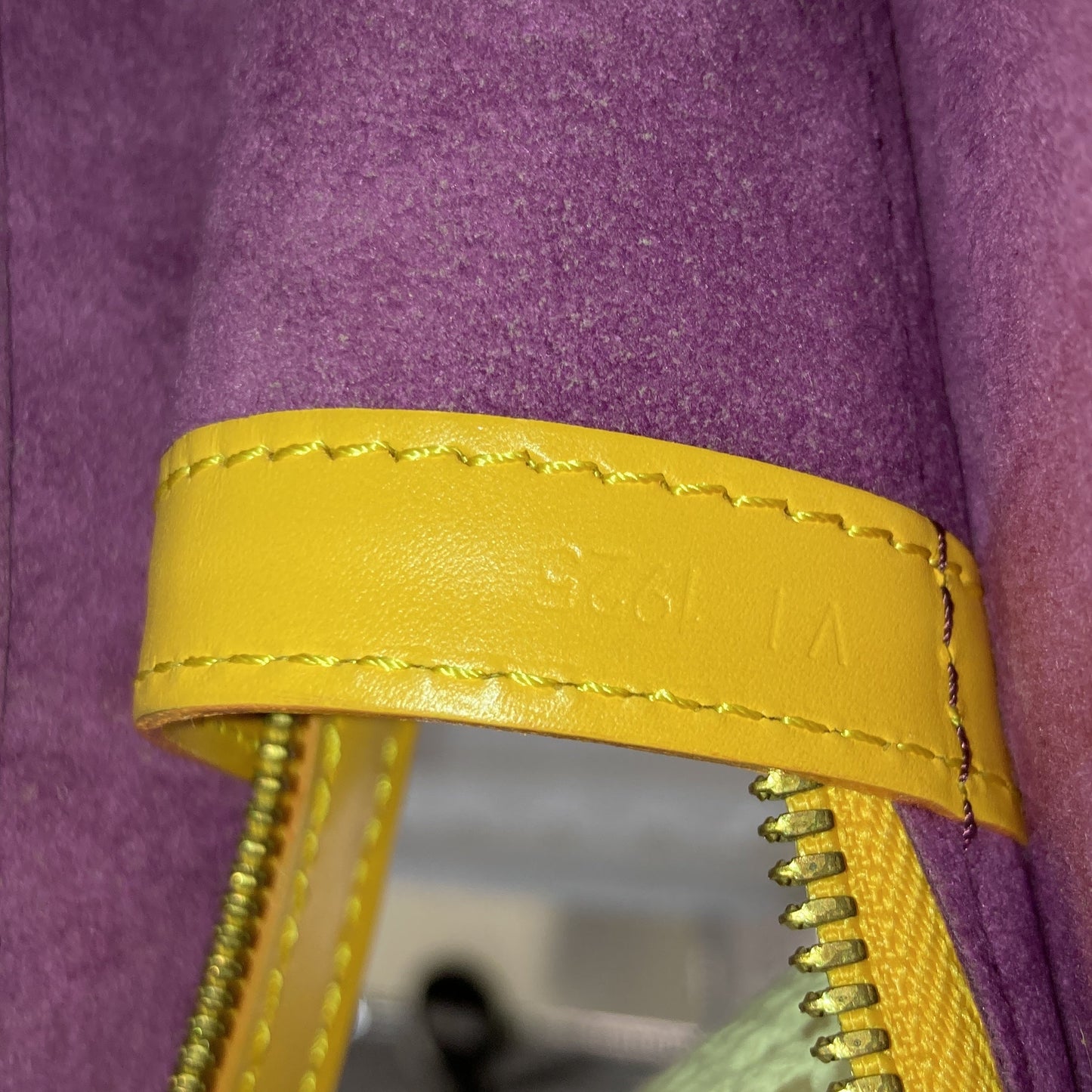 STRAPSTORY SHOULDER BAG - 503