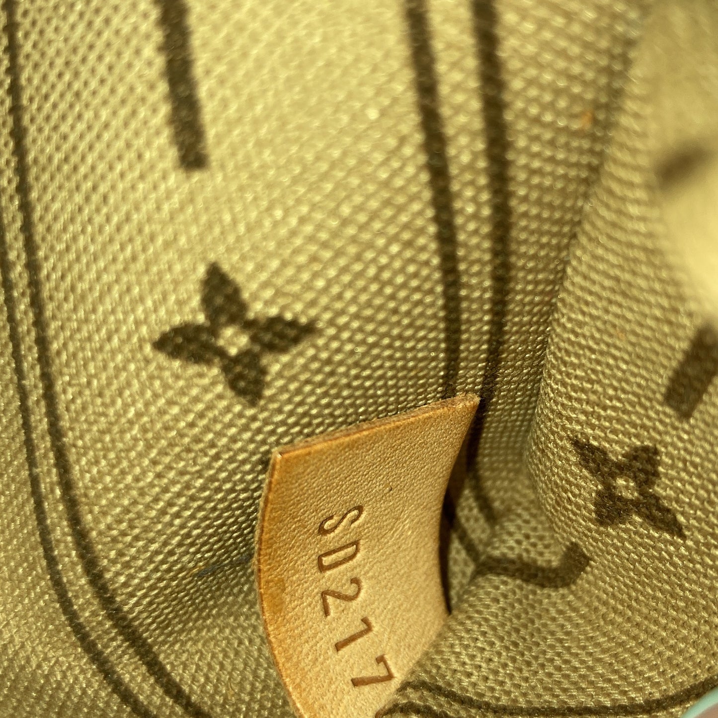 STRAPSTORY TOTE - 323