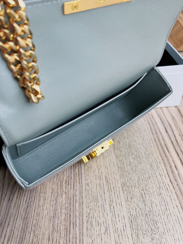 CLNE-Bags - Strap Story - 555