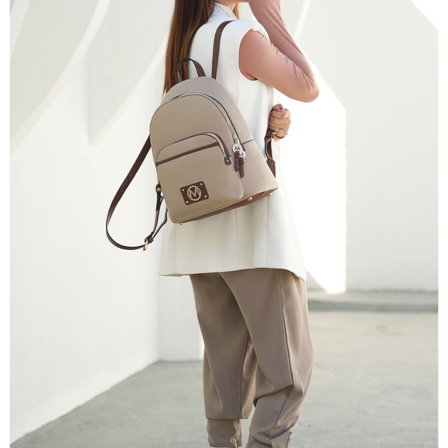 StrapStory - Backpack 124
