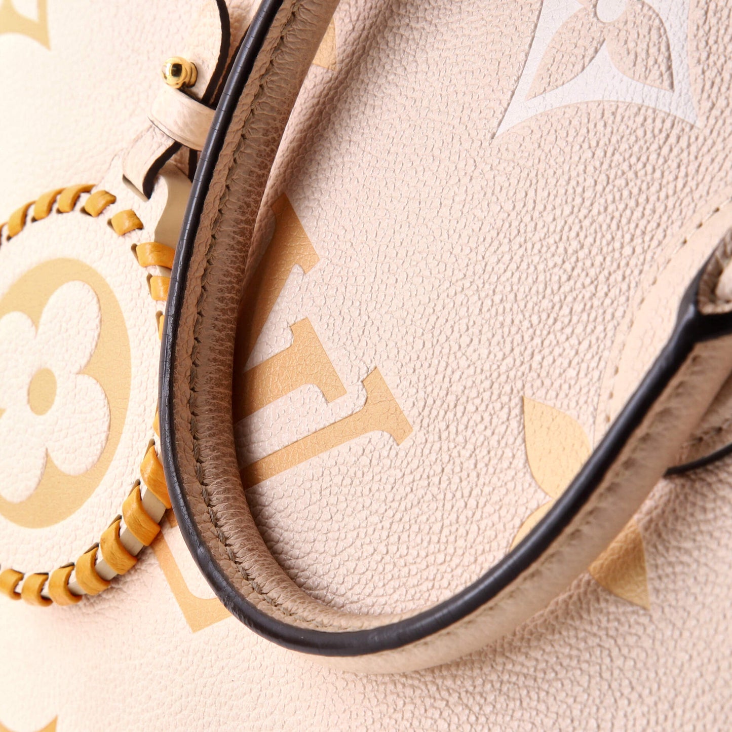 STRAPSTORY SHOULDER BAG - 1092