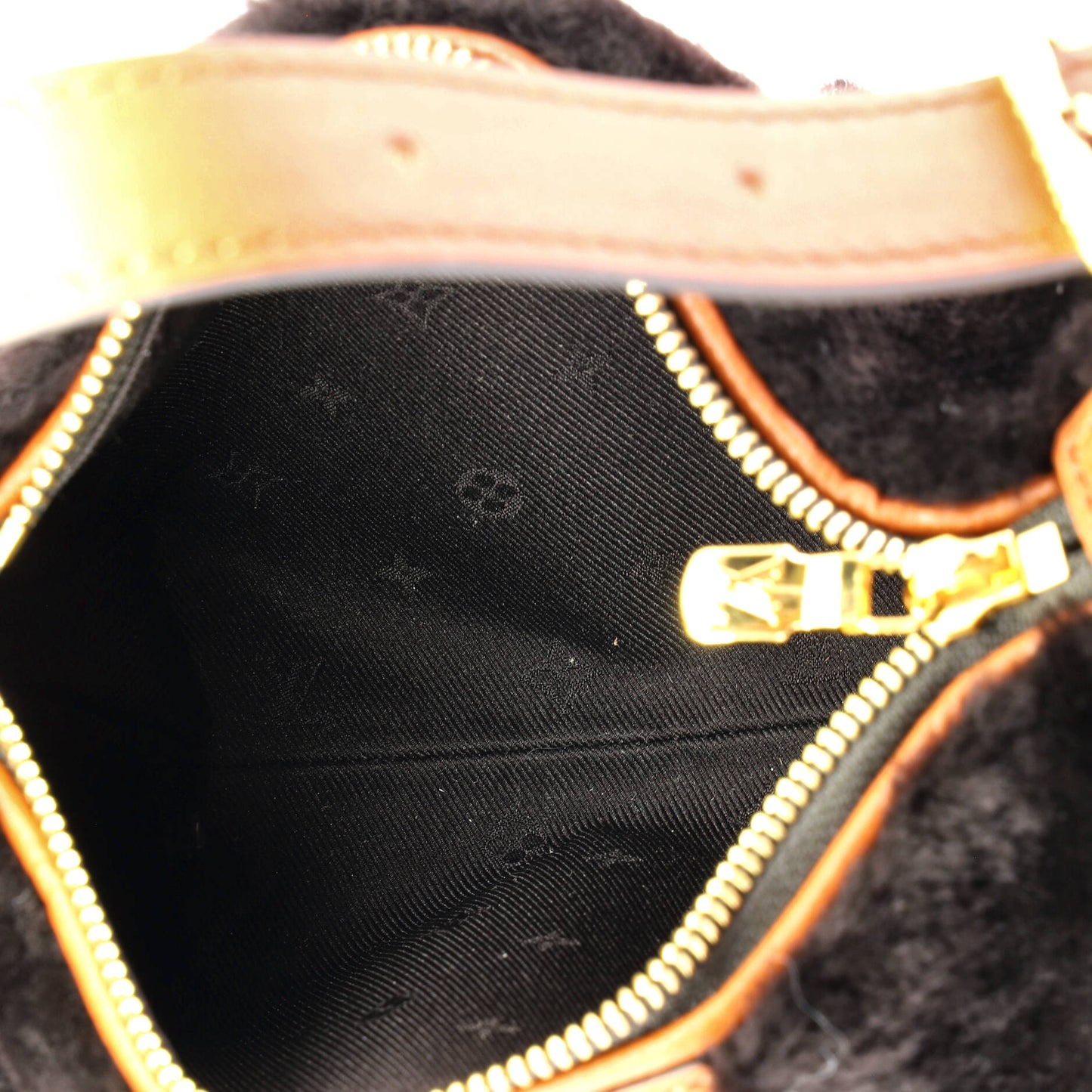 STRAPSTORY SHOULDER BAG - 2080
