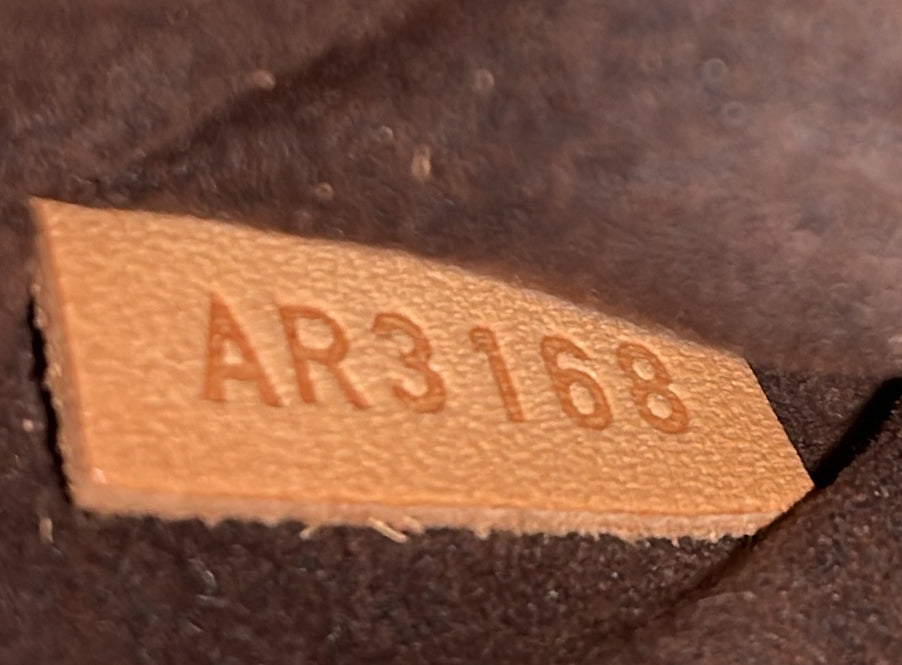 STRAPSTORY MESSENGER - 092